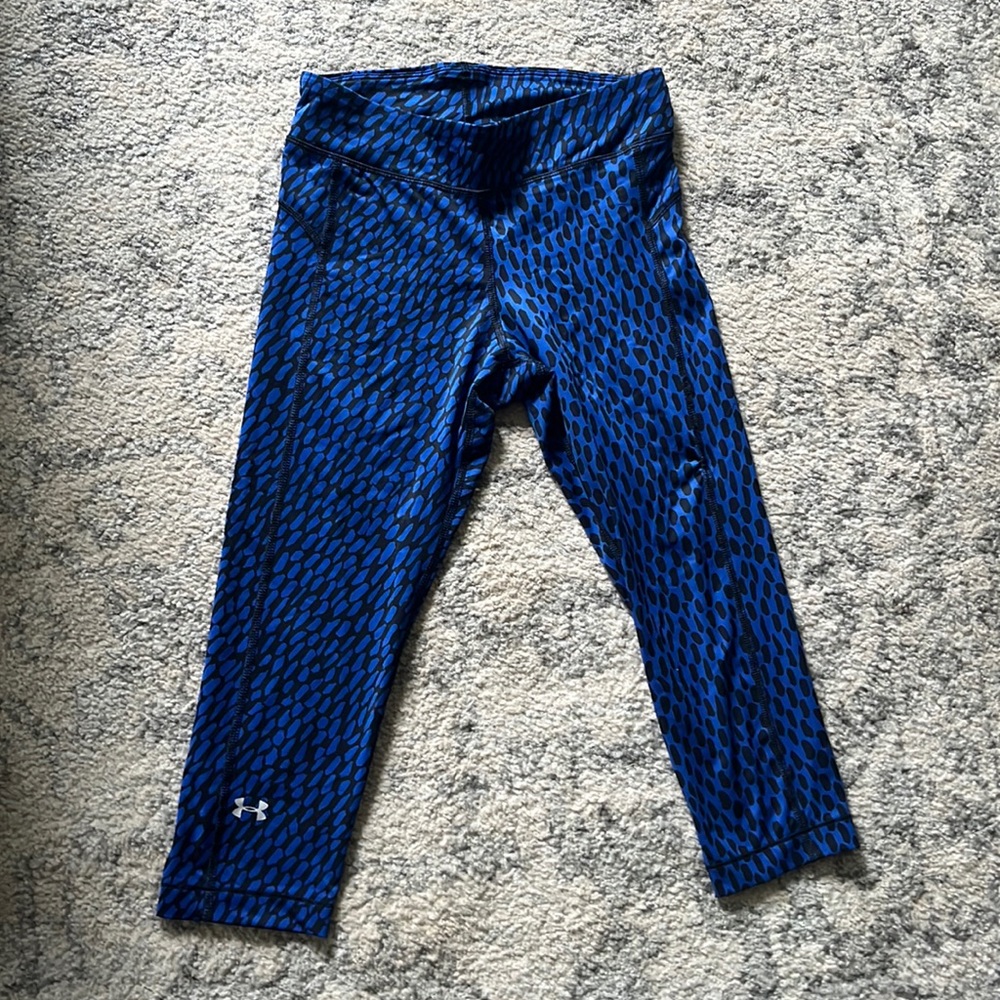 XSmall Cropped Under Armour Blue with Black Dots Workout Leggings